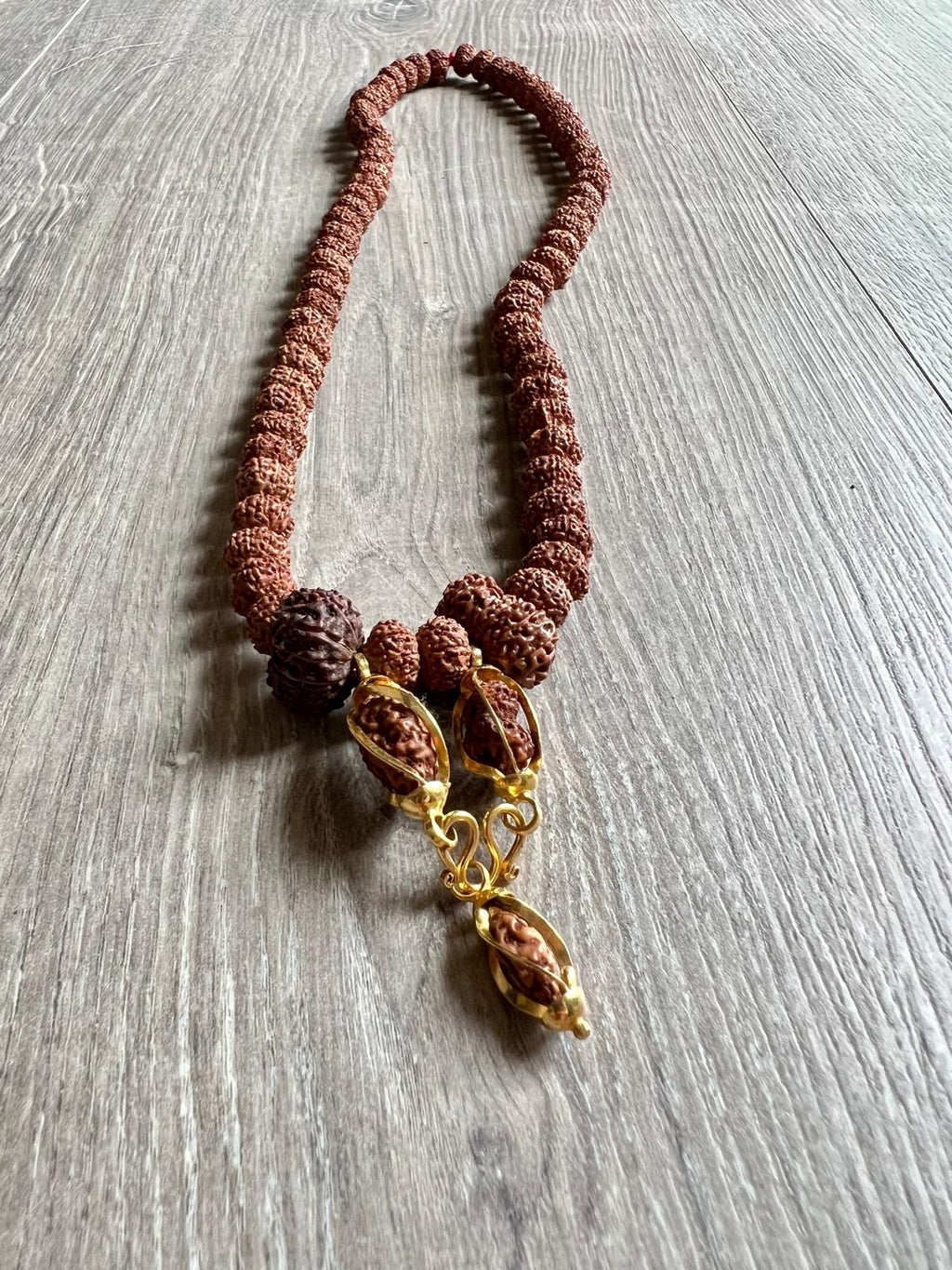 COLLAR 1